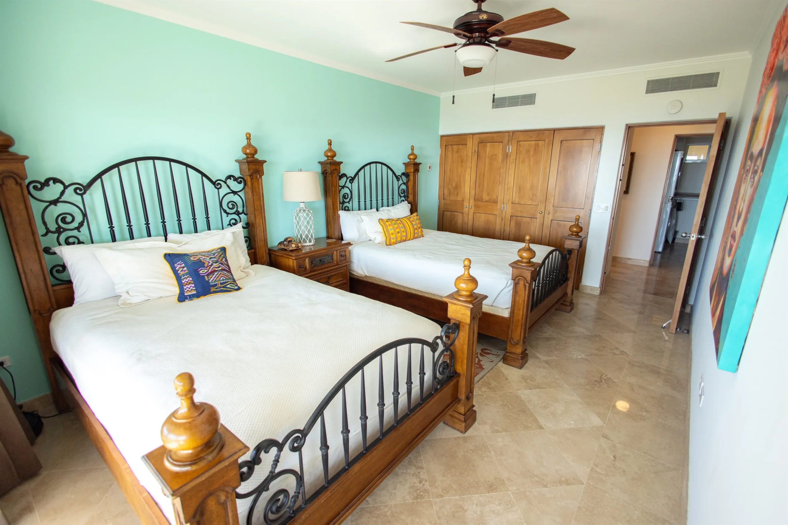 Beachfront Penthouse 16
