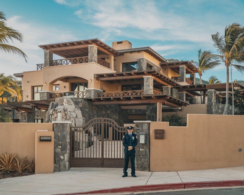 Do Vacation Rentals Have 24-Hour Security in Cabo